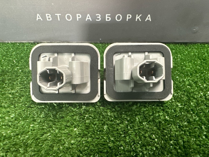 Плафон подсветки номера Mazda CX-5 2016 KE