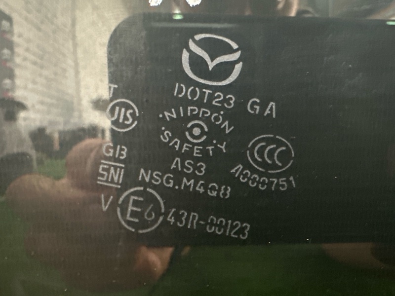 Стекло двери Mazda CX-5 2016 KE