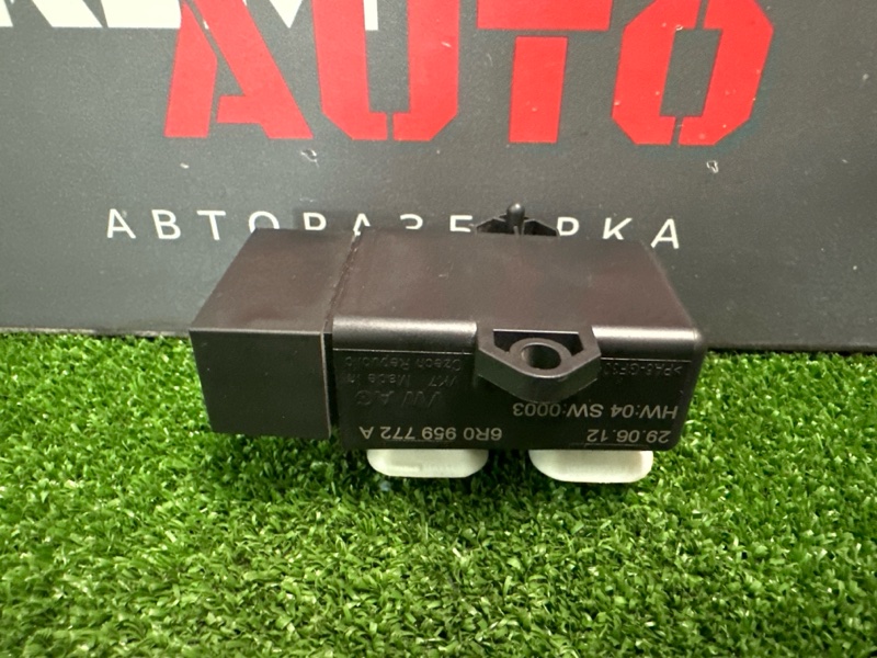 Блок подогрева сидений Volkswagen Polo 2013