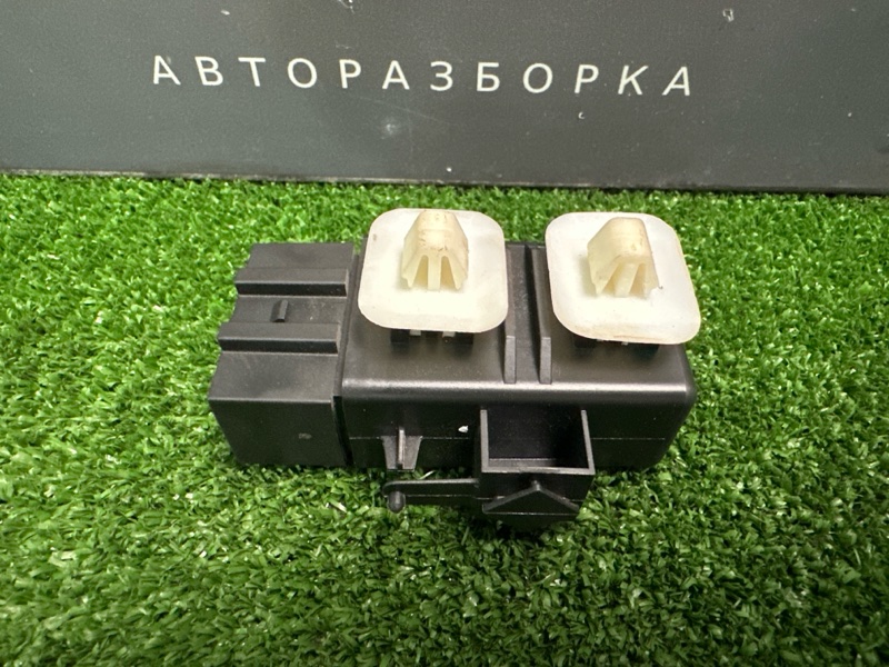 Блок подогрева сидений Volkswagen Polo 2013