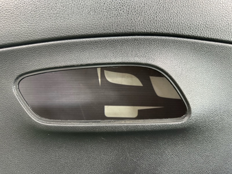 Обшивка двери Volkswagen Polo 2013