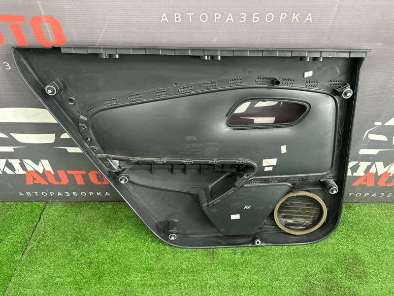Обшивка двери Volkswagen Polo 2013
