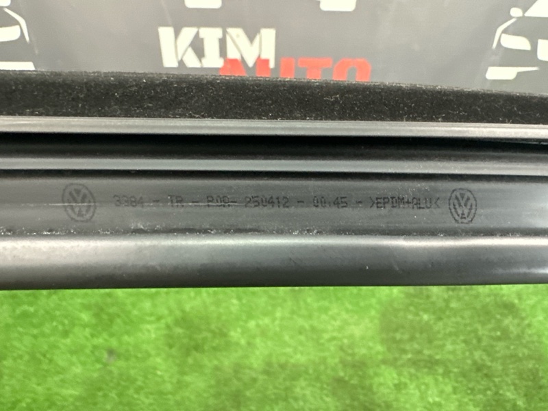 Уплотнитель стекла направляющий Volkswagen Polo 2013