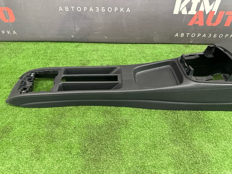 Центральная консоль АКПП с подстаканниками Volkswagen Polo 2013