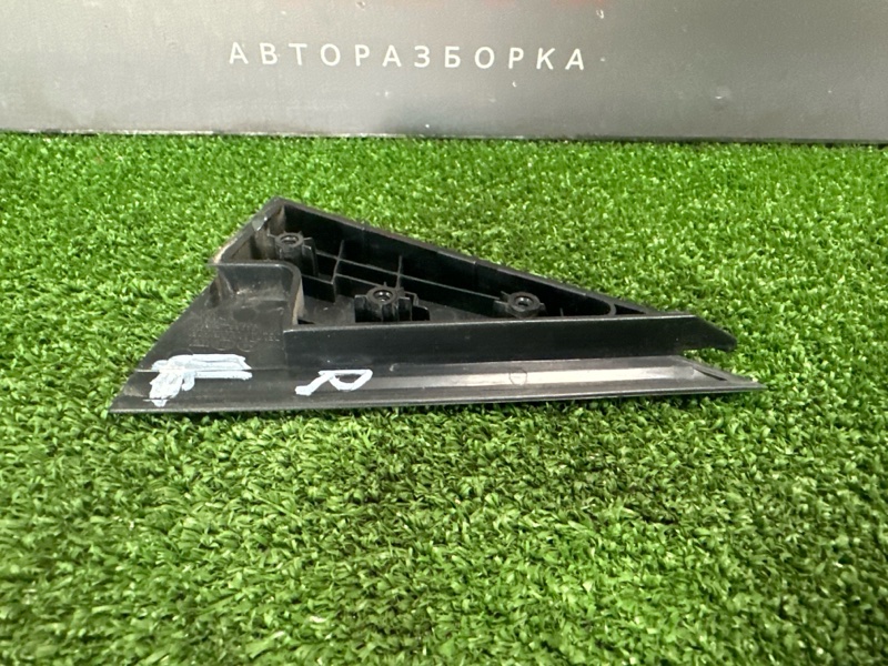 Накладка двери наружная треугольник Kia Rio 3 2011 QB