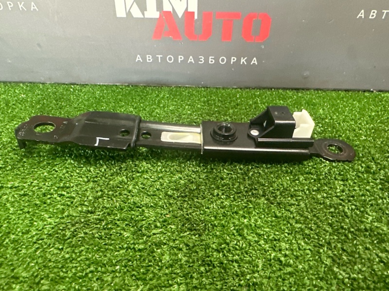 Механизм регулировки ремня безопасности Kia Rio 3 2011 QB