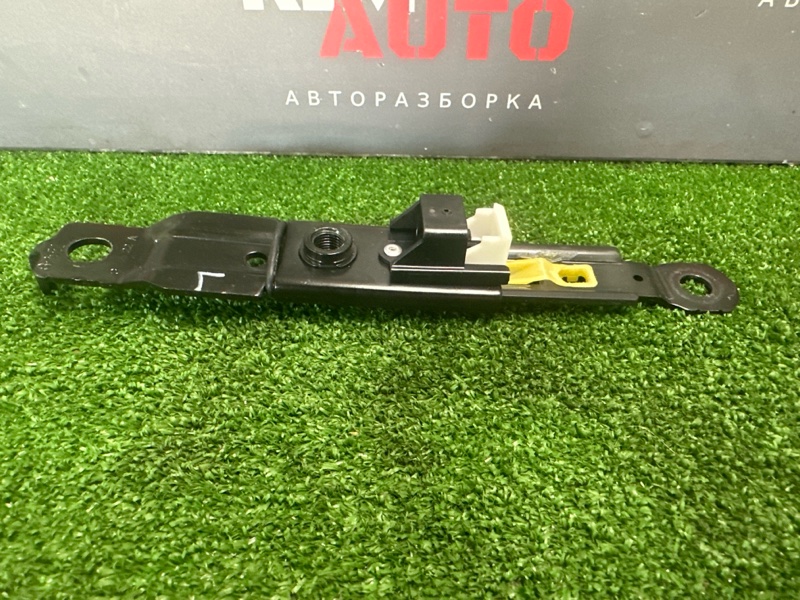 Механизм регулировки ремня безопасности Kia Rio 3 2011 QB