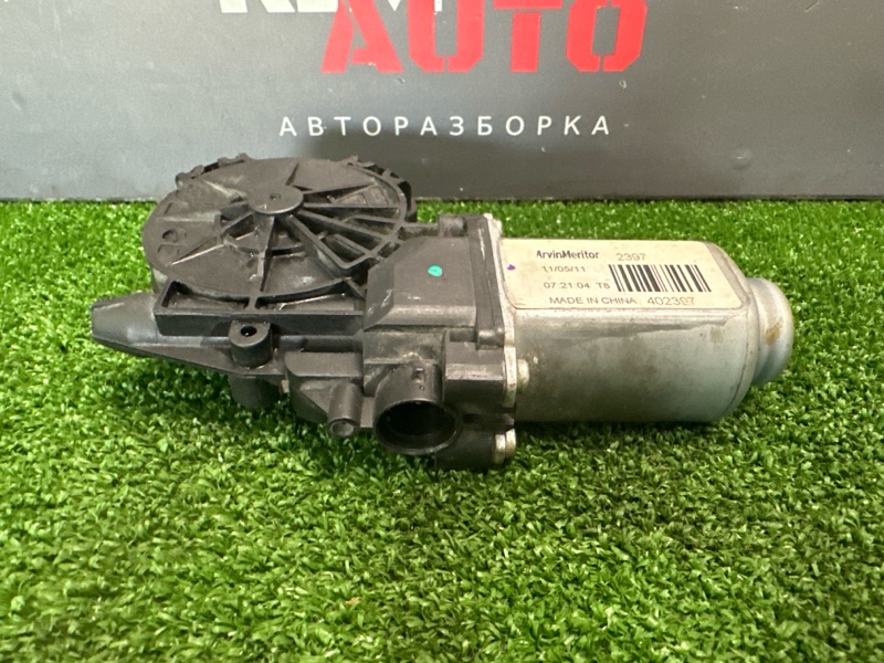 Моторчик стеклоподъёмника Kia Rio 3 2011 QB