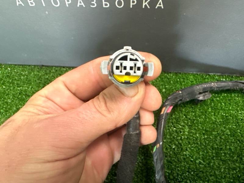 Проводка двери Kia Rio 3 2011 QB