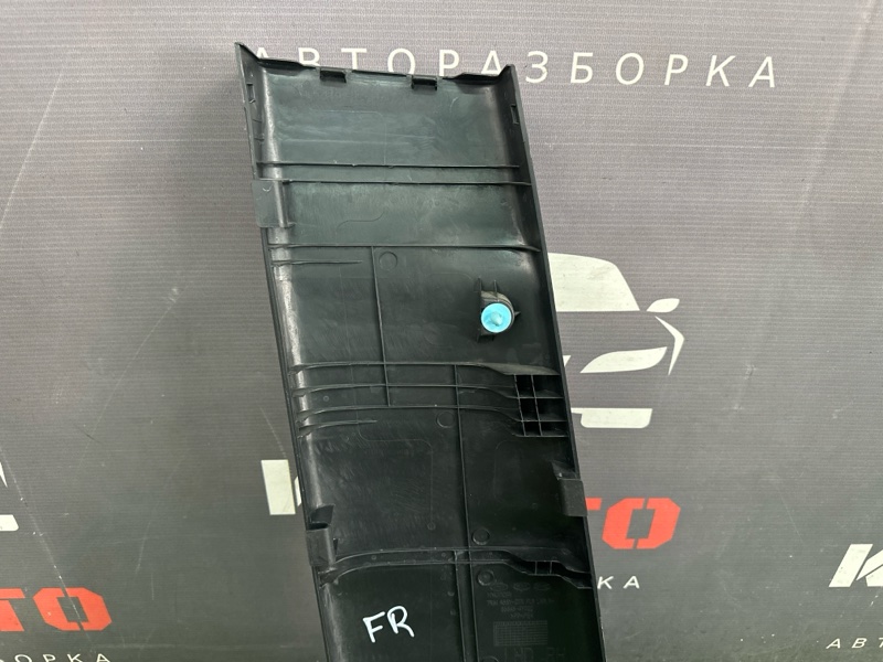 Накладка центральной стойки нижняя Kia Rio 3 2011 QB