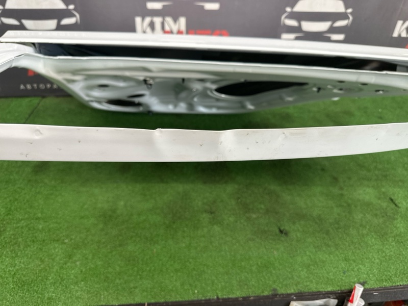 Дверь с повреждениями Skoda Rapid 2016