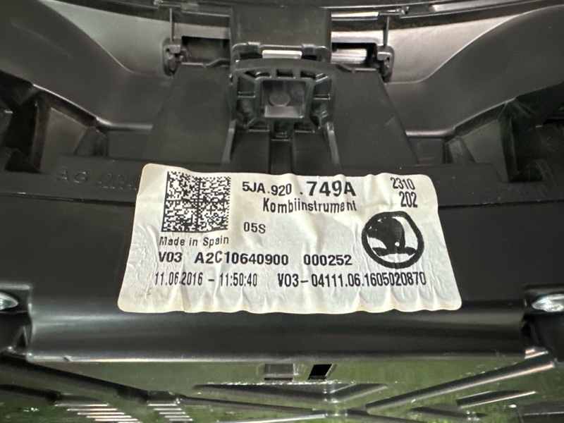 Панель приборов Skoda Rapid 2016