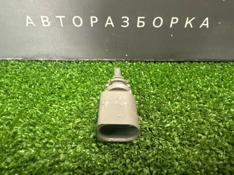 Датчик наружной температуры Skoda Rapid 2016