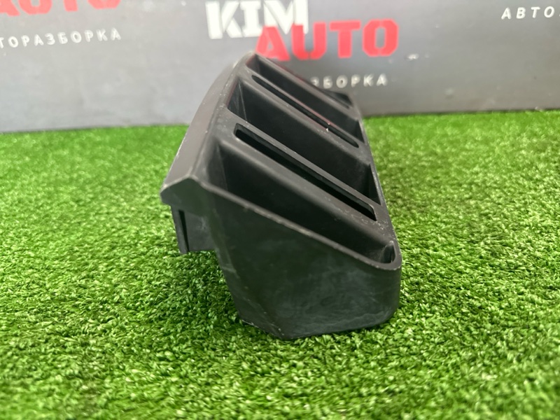 Крепление бампера Skoda Rapid 2016