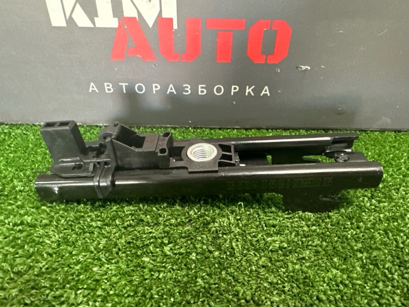 Механизм регулировки ремня безопасности Skoda Rapid 2016