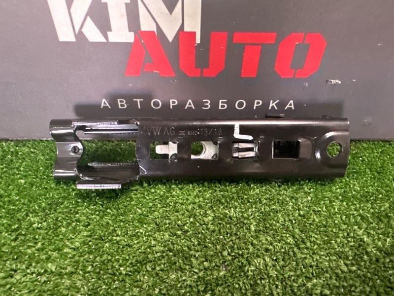 Механизм регулировки ремня безопасности Skoda Rapid 2016