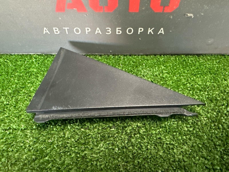 Накладка двери наружная треугольник Kia Rio 3 2014 QB