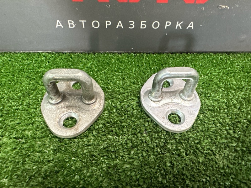 Ответная часть замка двери Kia Rio 3 2014 QB