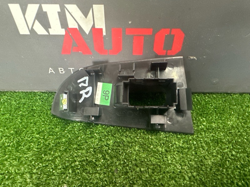 Накладка кнопки стеклоподъемника Hyundai Elantra 4 2008 HD