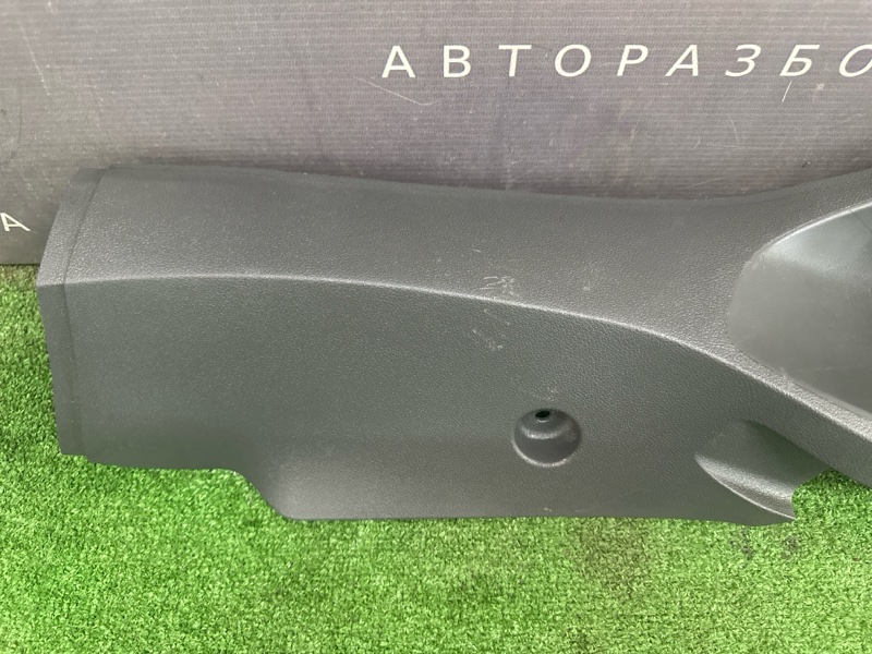 Накладка стойки нижняя Ford Focus 2 2007 HB