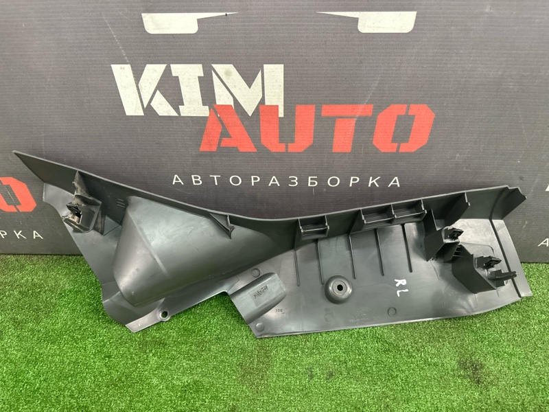 Накладка стойки нижняя Ford Focus 2 2007 HB