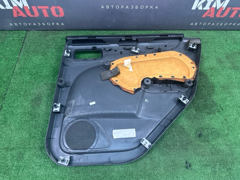 Обшивка двери Ford Focus 2 2007 HB