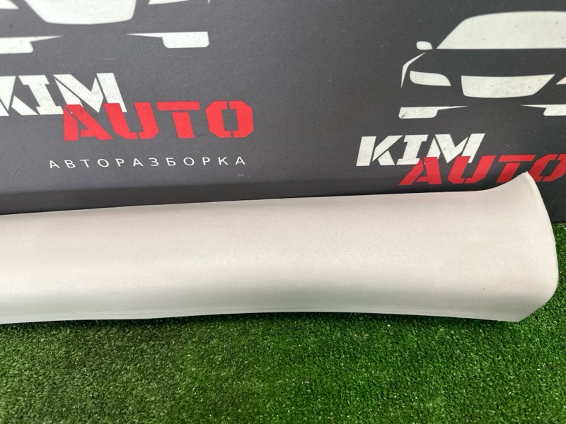 Накладка стойки лобового стекла Ford Focus 2 2007 HB