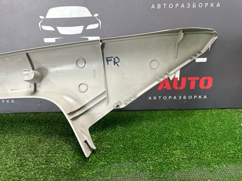 Накладка стойки лобового стекла Ford Focus 2 2007 HB
