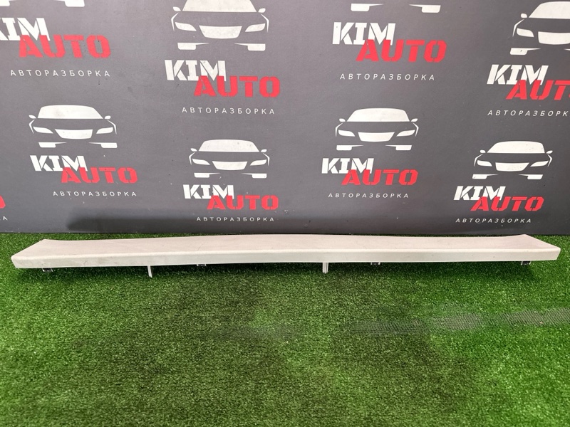 Накладка крышки багажника верхняя Ford Focus 2 2007 HB