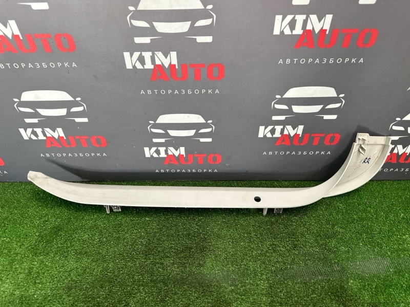 Накладка крышки багажника верхняя Ford Focus 2 2007 HB