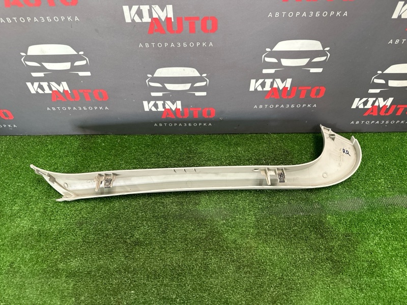 Накладка крышки багажника верхняя Ford Focus 2 2007 HB