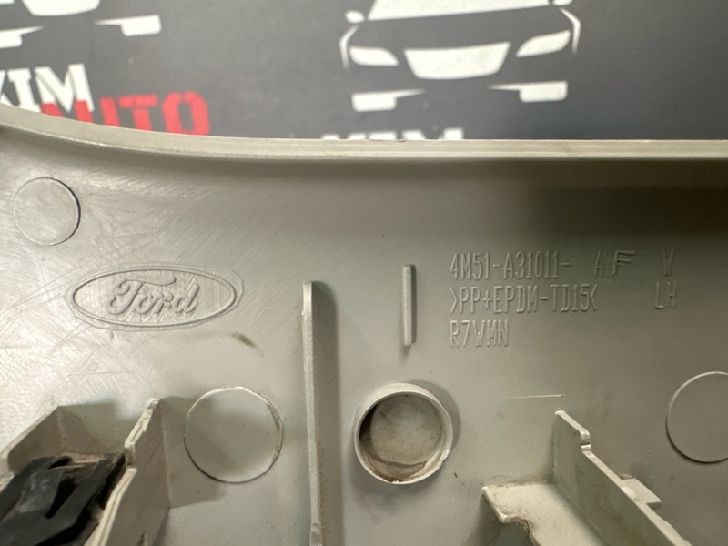 Накладка стойки верхняя Ford Focus 2 2007 HB