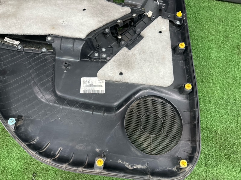 Обшивка двери Kia Cerato 2 2011 TD