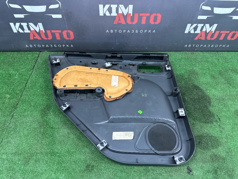 Обшивка двери Ford Focus 2 2007 HB