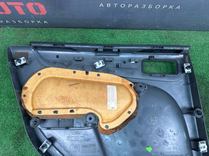 Обшивка двери Ford Focus 2 2007 HB