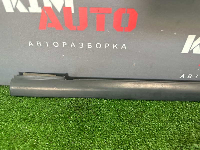 Уплотнитель стекла наружный (Бархотка) Ford Focus 2 2007 HB