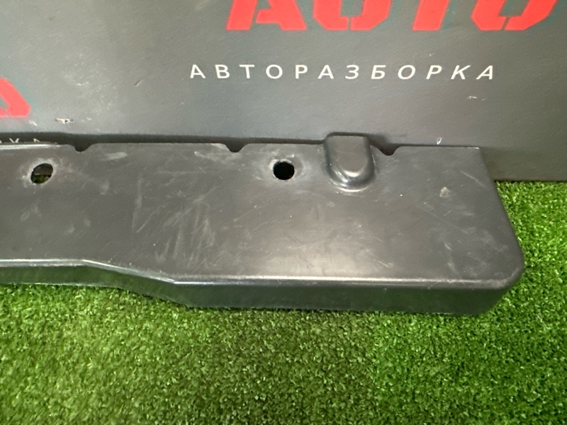 Накладка крыла Ford Focus 2 2007 HB