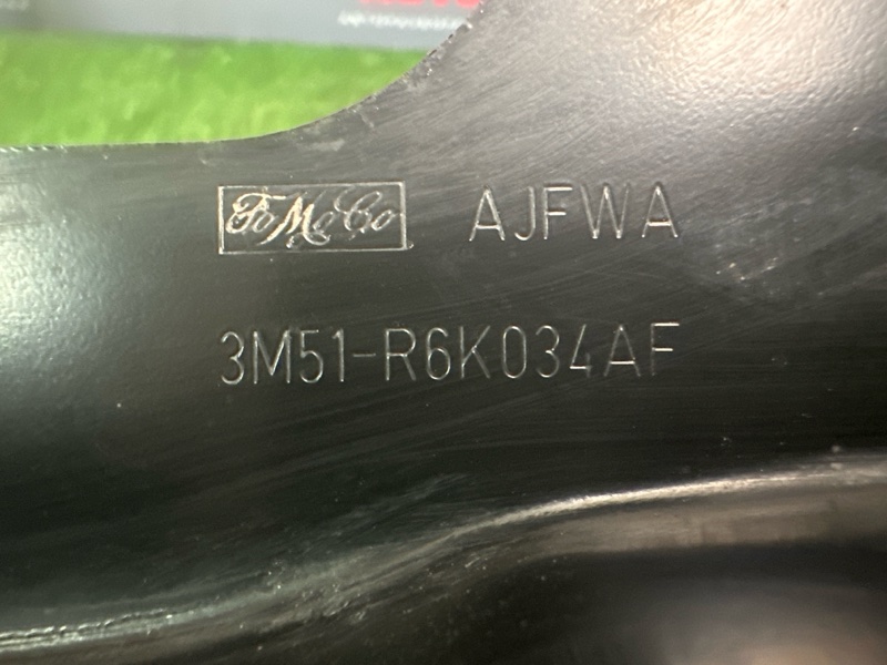 Крепление аккумулятора Ford Focus 2 2007 HB