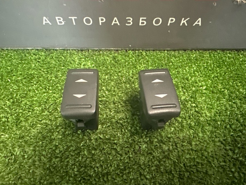 Кнопка стеклоподъемника Ford Focus 2 2007 HB