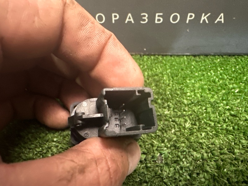 Кнопка стеклоподъемника Ford Focus 2 2007 HB