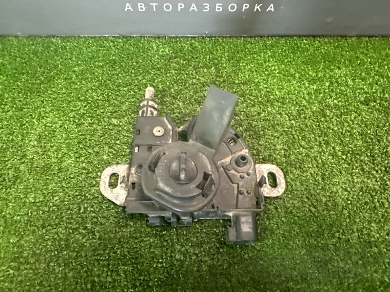Замок капота Ford Focus 2 2007 HB