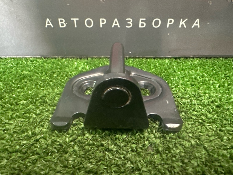 Ответная часть замка двери Ford Focus 2 2007 HB