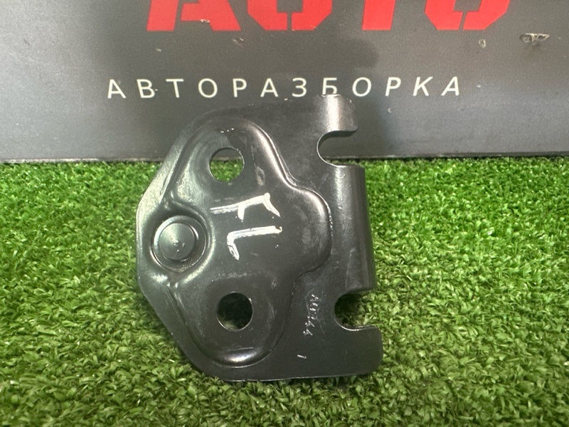 Ответная часть замка двери Ford Focus 2 2007 HB