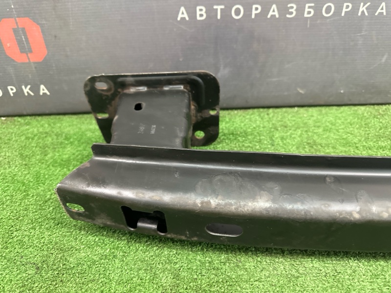 Усилитель бампера Ford Focus 2 2007 HB