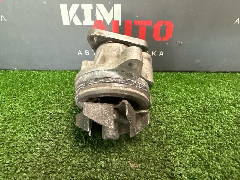 Насос водяной (помпа) Ford Focus 2 2007 HB
