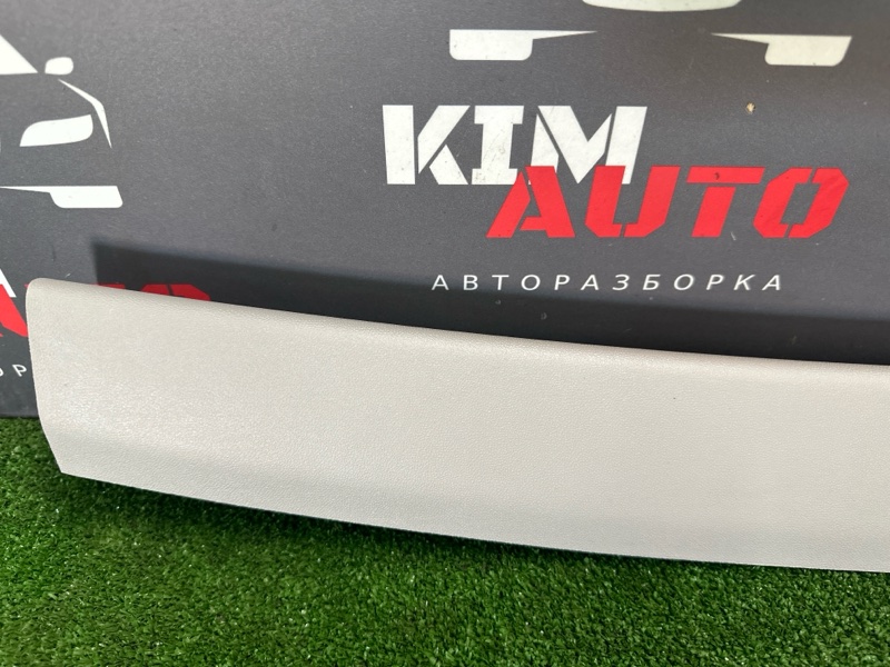 Обшивка крышки багажника верхняя Kia Ceed 1 2010 ED
