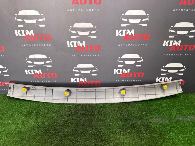 Обшивка крышки багажника верхняя Kia Ceed 1 2010 ED