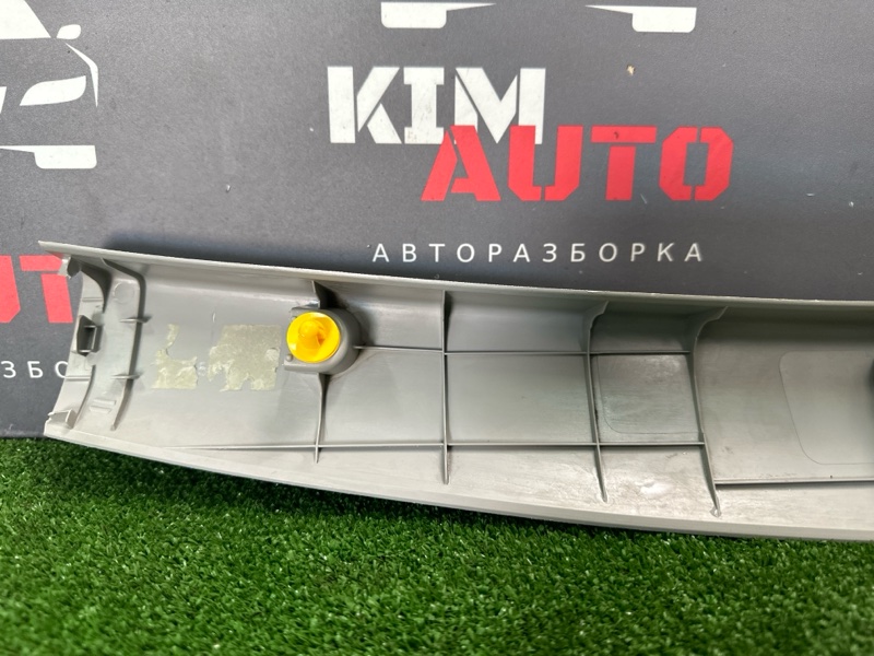 Обшивка крышки багажника верхняя Kia Ceed 1 2010 ED