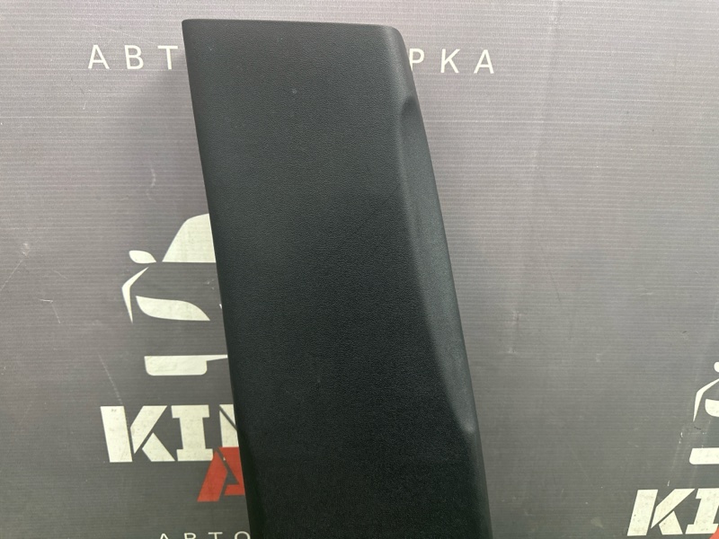 Накладка центральной стойки нижняя Kia Ceed 1 2010 ED