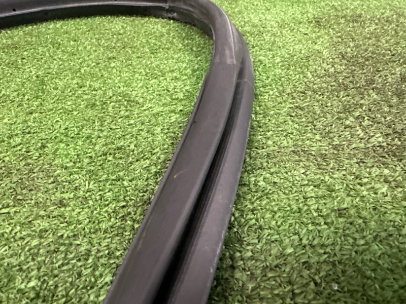 Уплотнитель двери Kia Ceed 1 2010 ED